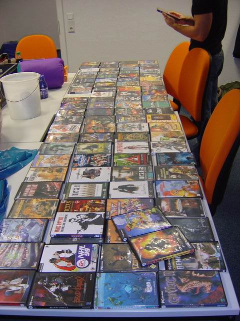 games_auf_tisch1.jpg